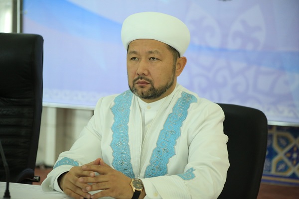 Верховный муфтий Казахстана призвал снизить цены на продукты